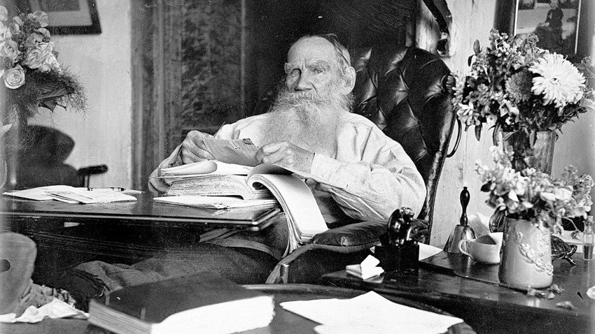 Parafraseando Tolstoi